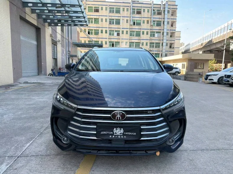 20年比亚迪宋MAX