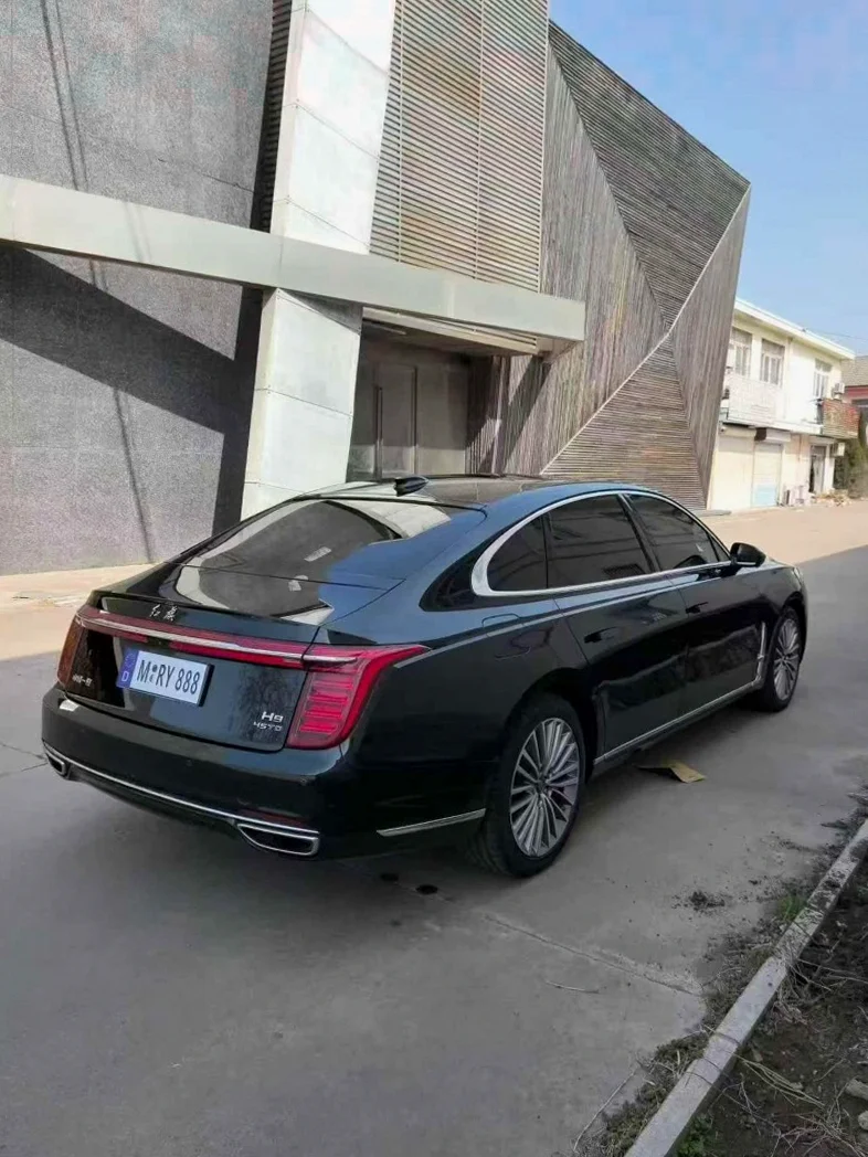 红旗H9 内饰前排