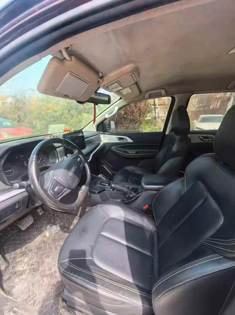 江铃域虎 内饰后排