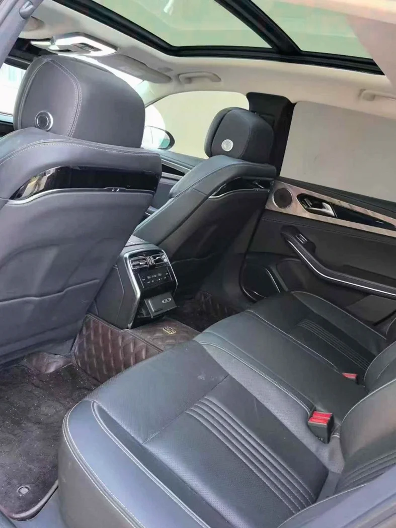 红旗H9 后面外观二