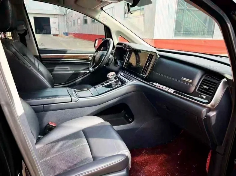 传祺M8 后面外观三