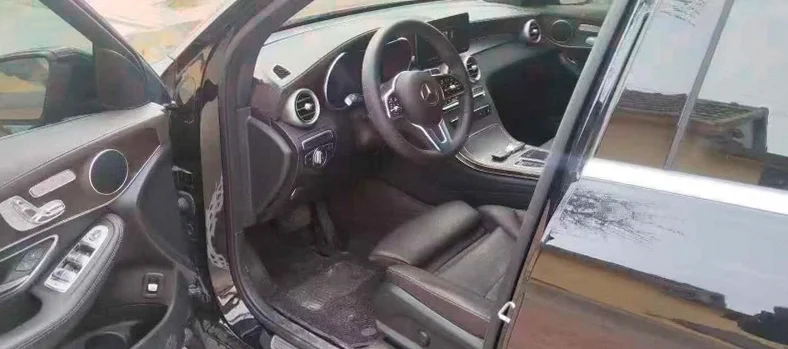 奔驰GLC 后面外观一