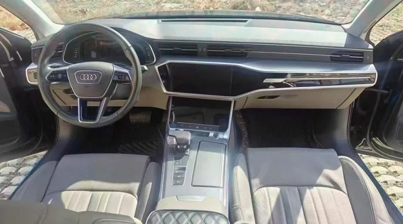 奥迪A6L 后面外观一