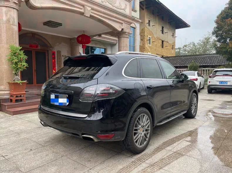 保时捷卡宴 正面外观二