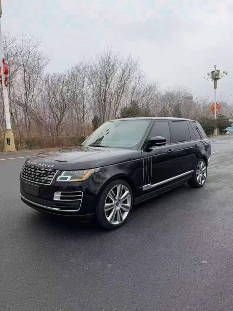 路虎揽胜 正面外观三