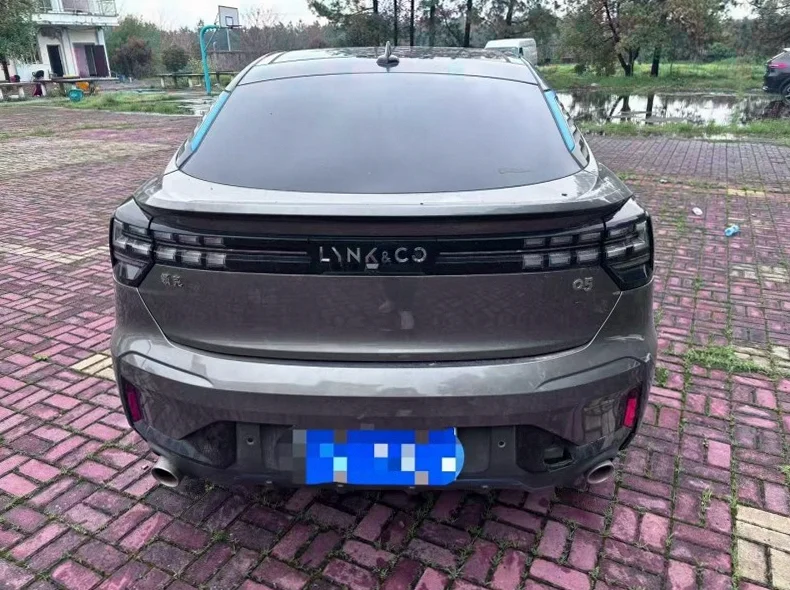 领克05 内饰后排