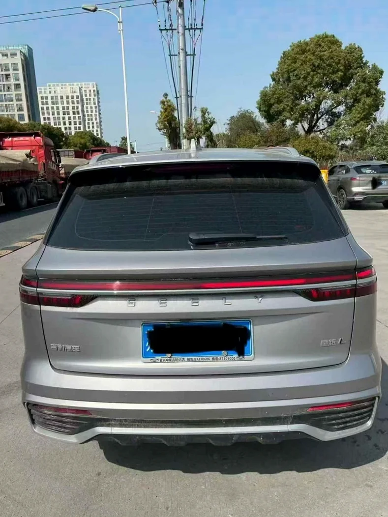 吉利星越 内饰前排