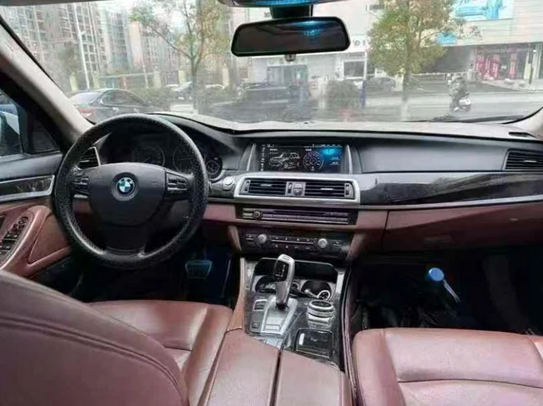 宝马5系 正面外观三