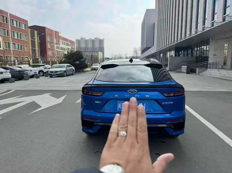 福特EVOS 内饰后排