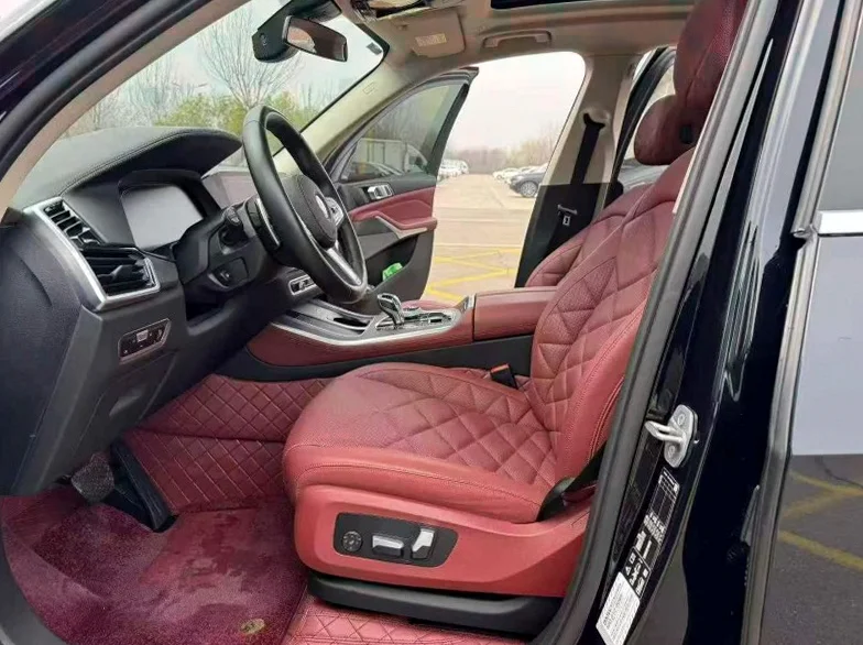 宝马X5 正面外观三