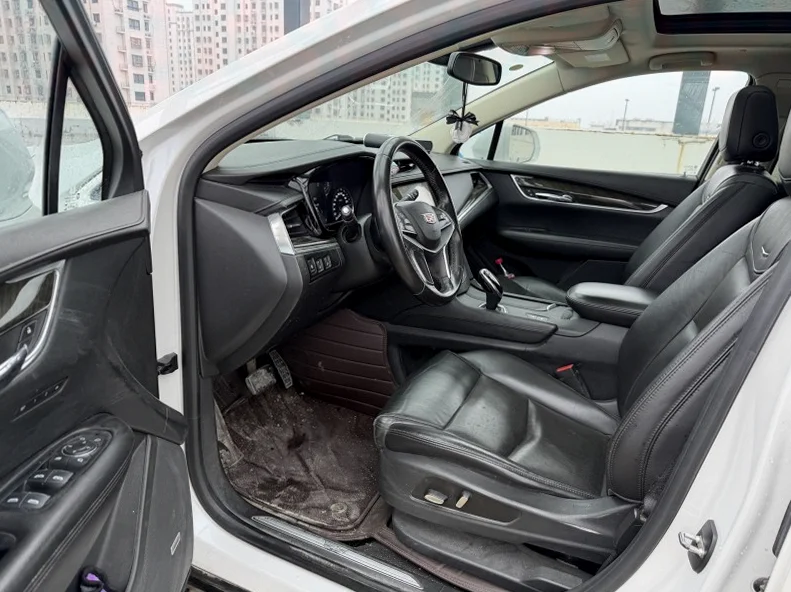 凯迪拉克XT5 后面外观三