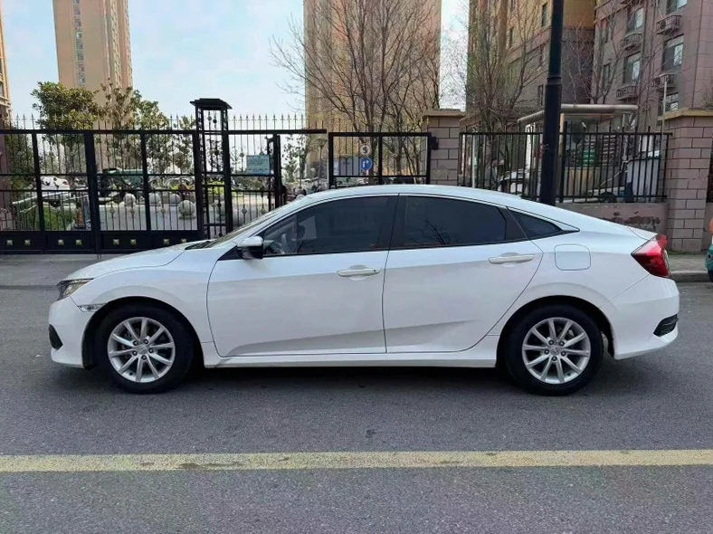 本田思域 内饰前排