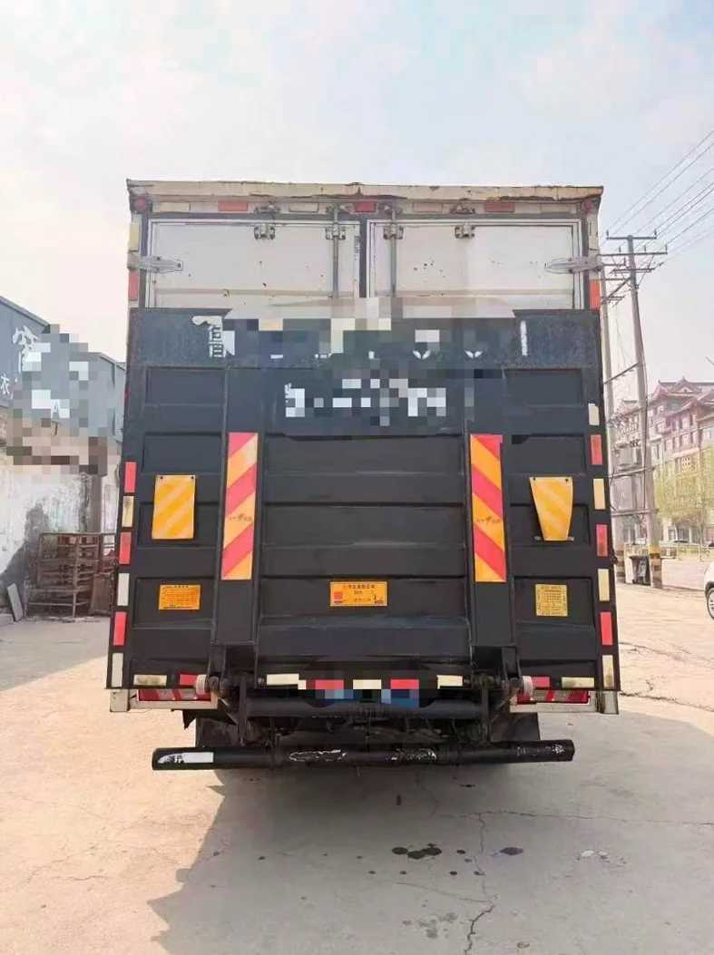 江淮新骏铃 内饰后排