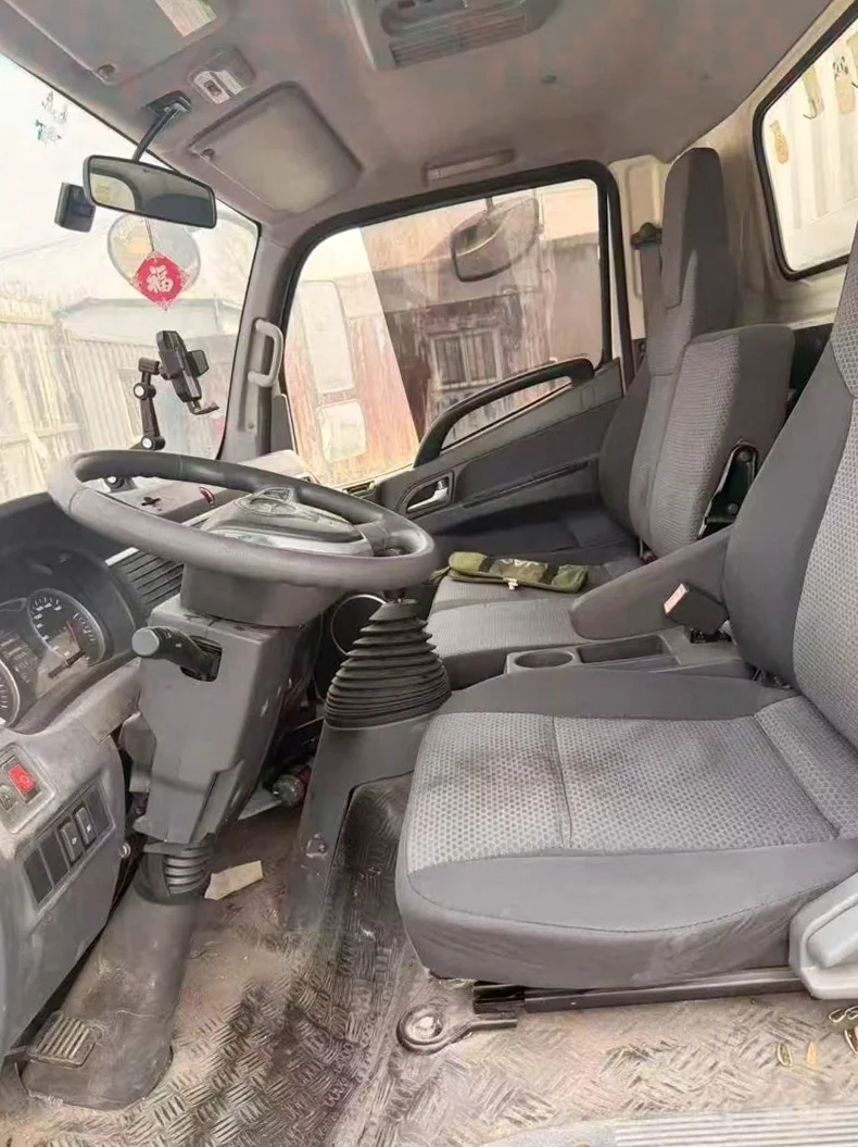 江淮新骏铃 后面外观一