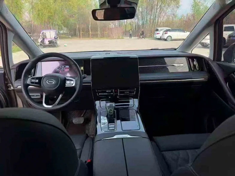 传祺M8 后面外观二