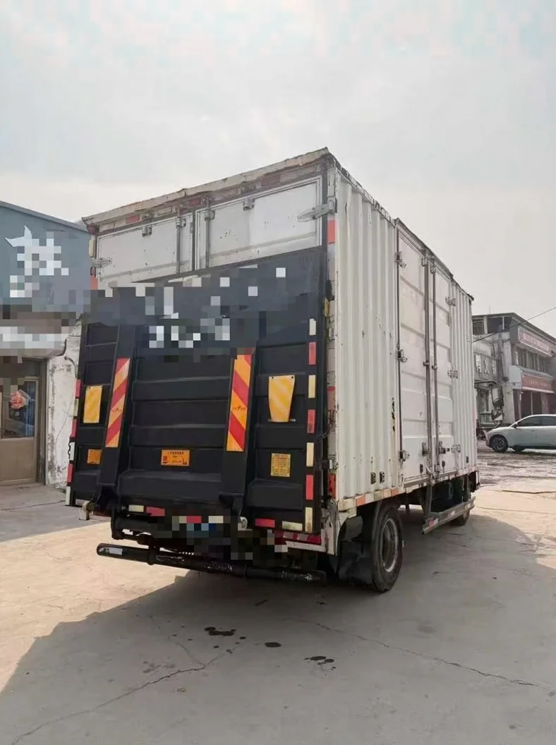 江淮新骏铃 内饰前排