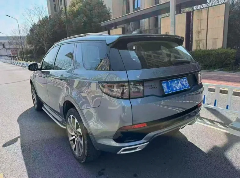 路虎发现神行 内饰后排