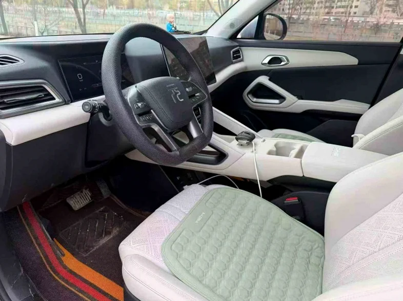 比亚迪元 后面外观二