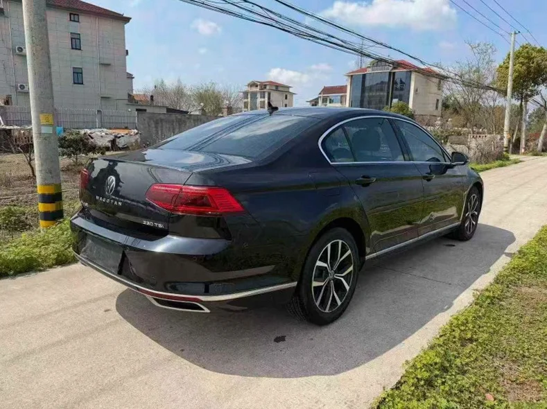 大众迈腾 内饰后排