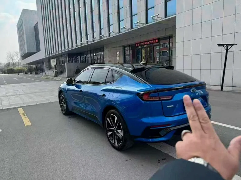 福特EVOS 内饰前排