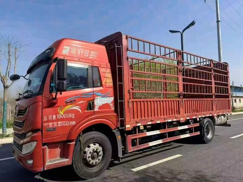 解放卡车 正面外观二