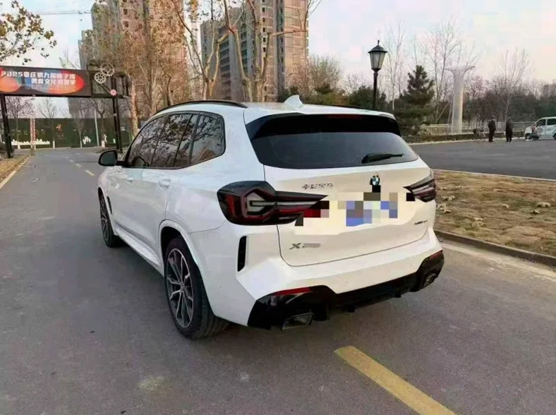 宝马X3 后面外观三