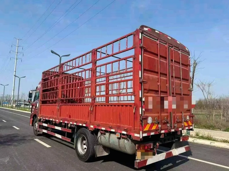 解放卡车 后面外观二