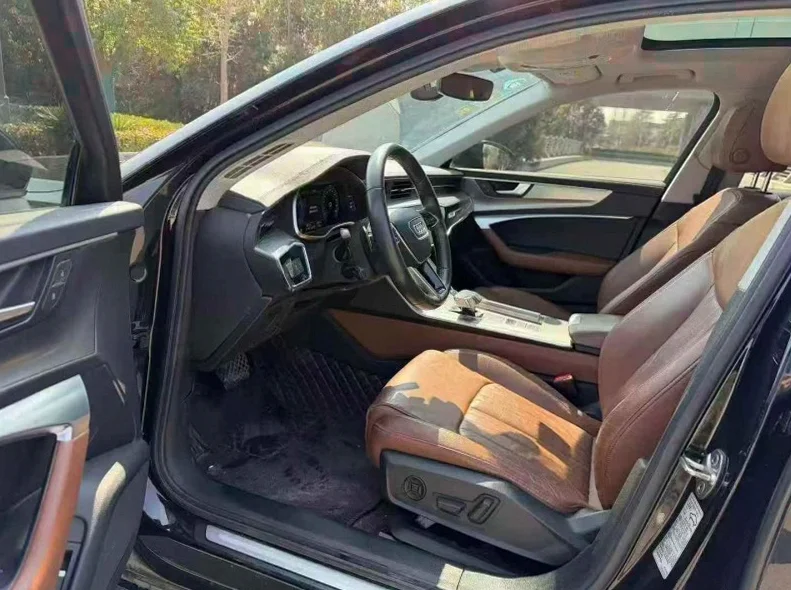 奥迪A6L 后面外观三