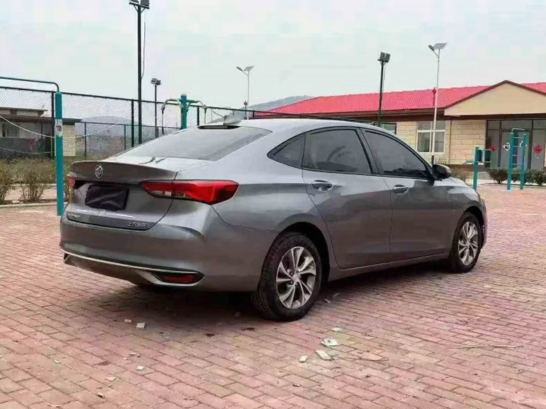 别克威朗 内饰后排