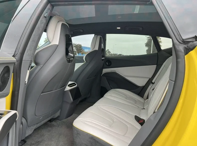 路特斯ELETRE 后面外观二