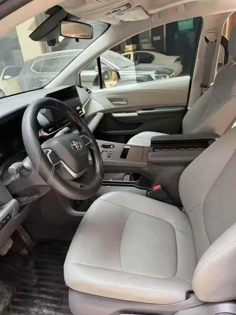 丰田格瑞维亚 后面外观三