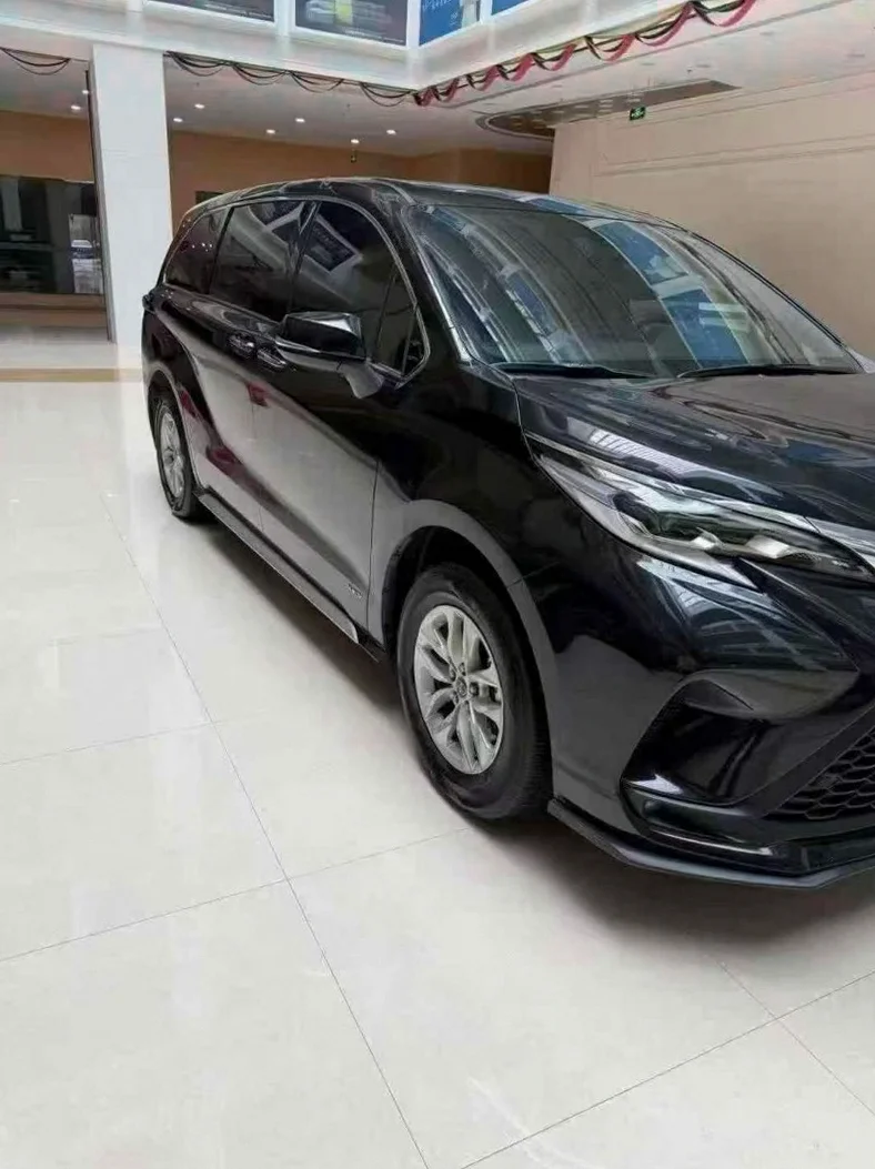 丰田格瑞维亚 正面外观二