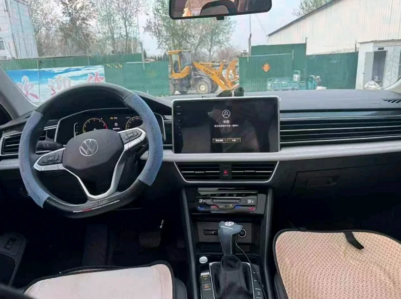 大众途观 后面外观二