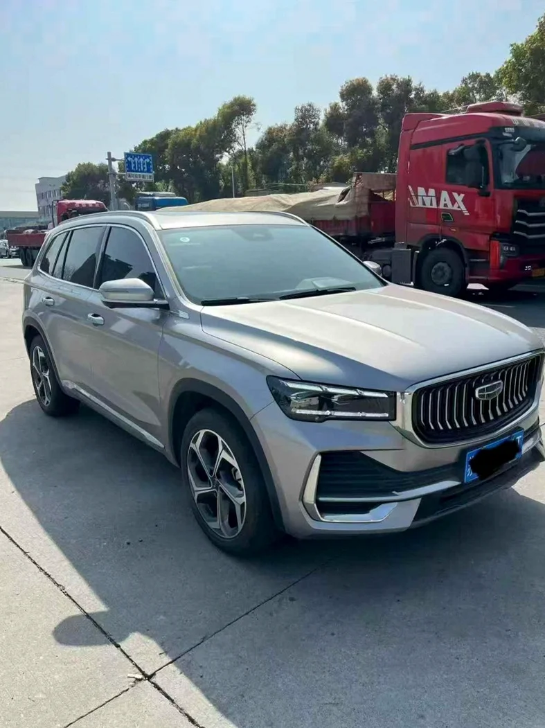 吉利星越 正面外观二