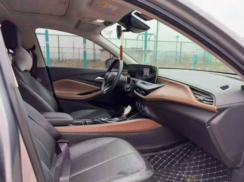 别克威朗 后面外观二