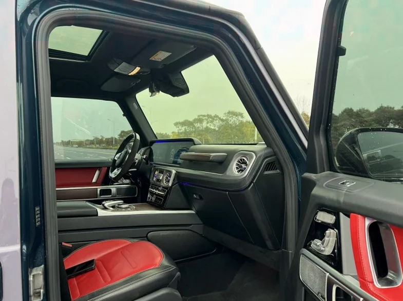 奔驰G 后面外观三