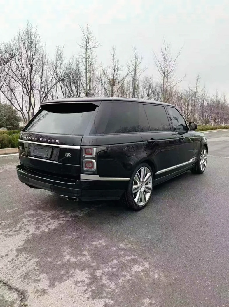 路虎揽胜 内饰后排