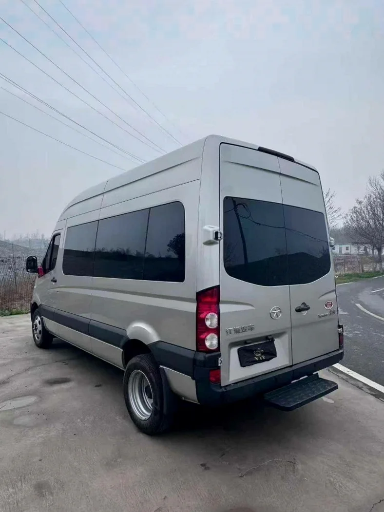 江淮星锐 后面外观三