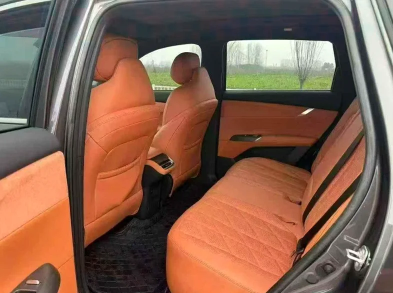 长安汽车UNI 后面外观一