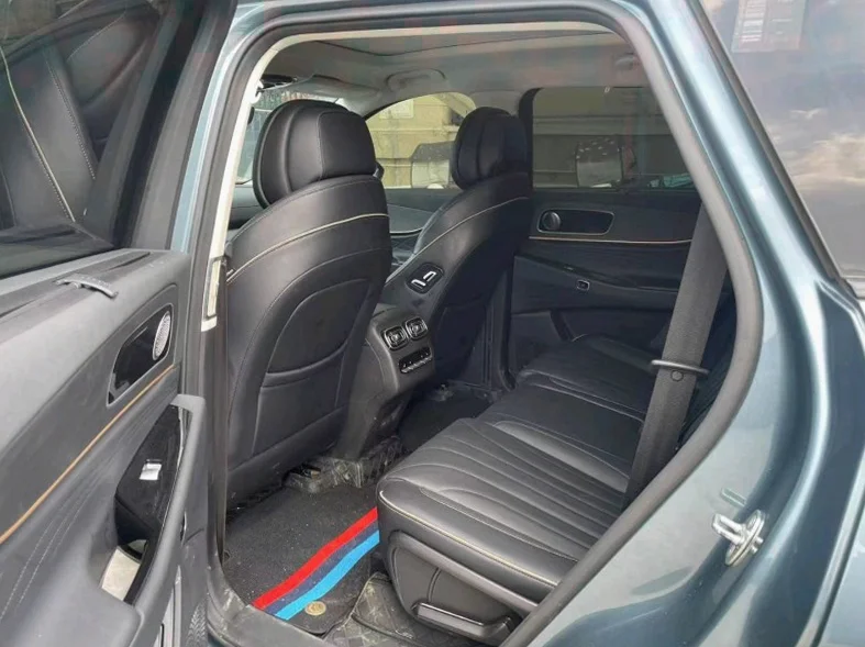 奇瑞瑞虎 后面外观一