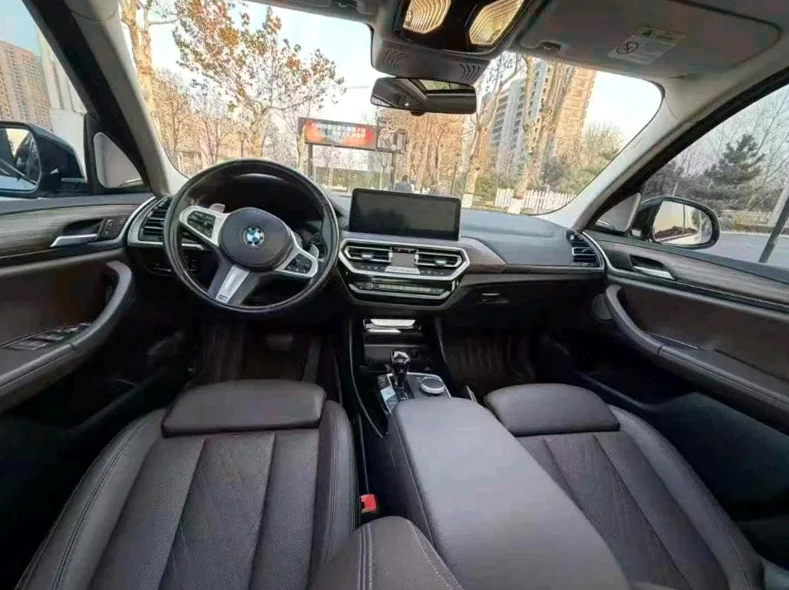 宝马X3 内饰前排