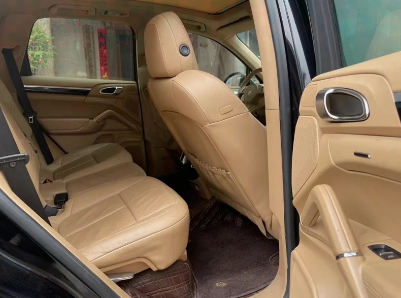 保时捷卡宴 后面外观二