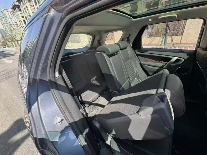 路虎发现神行 内饰前排