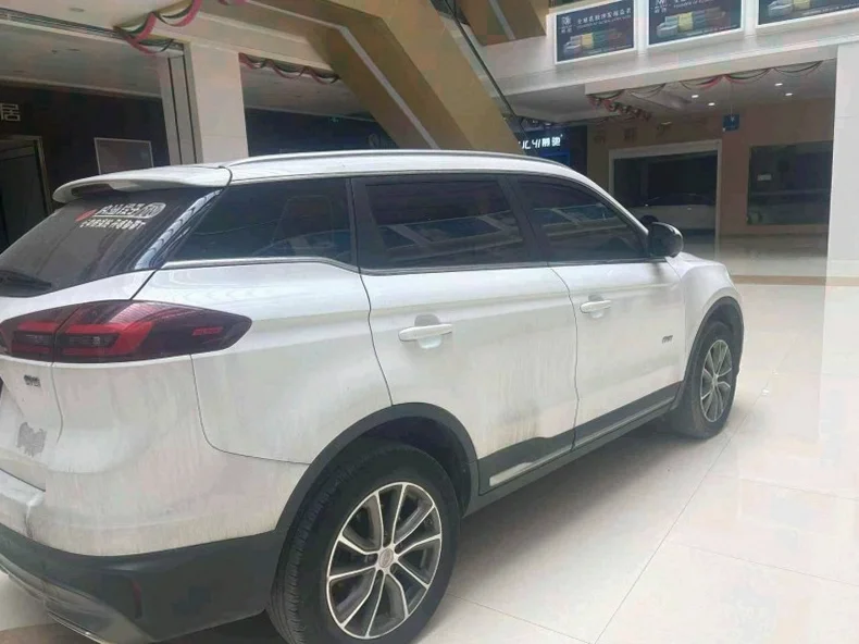 吉利博越 后面外观二