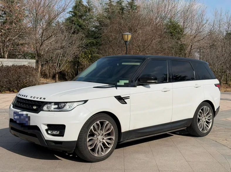 路虎揽胜运动 正面外观三