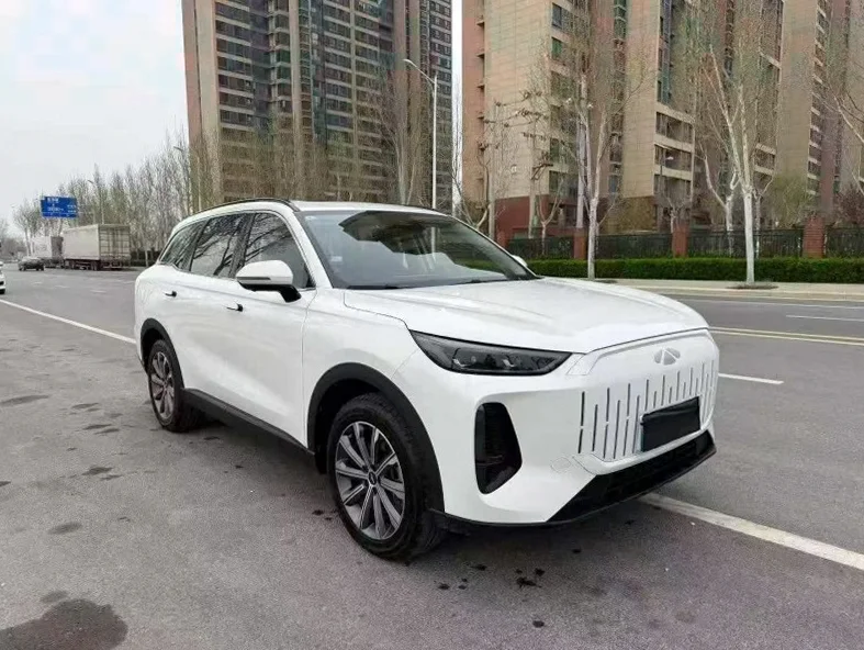 奇瑞风云 正面外观二