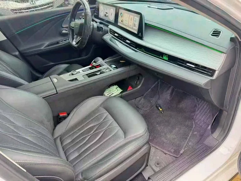 奇瑞艾瑞泽 驾驶室