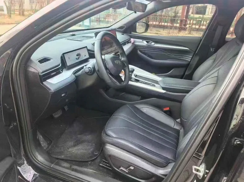 吉利星瑞 后面外观一