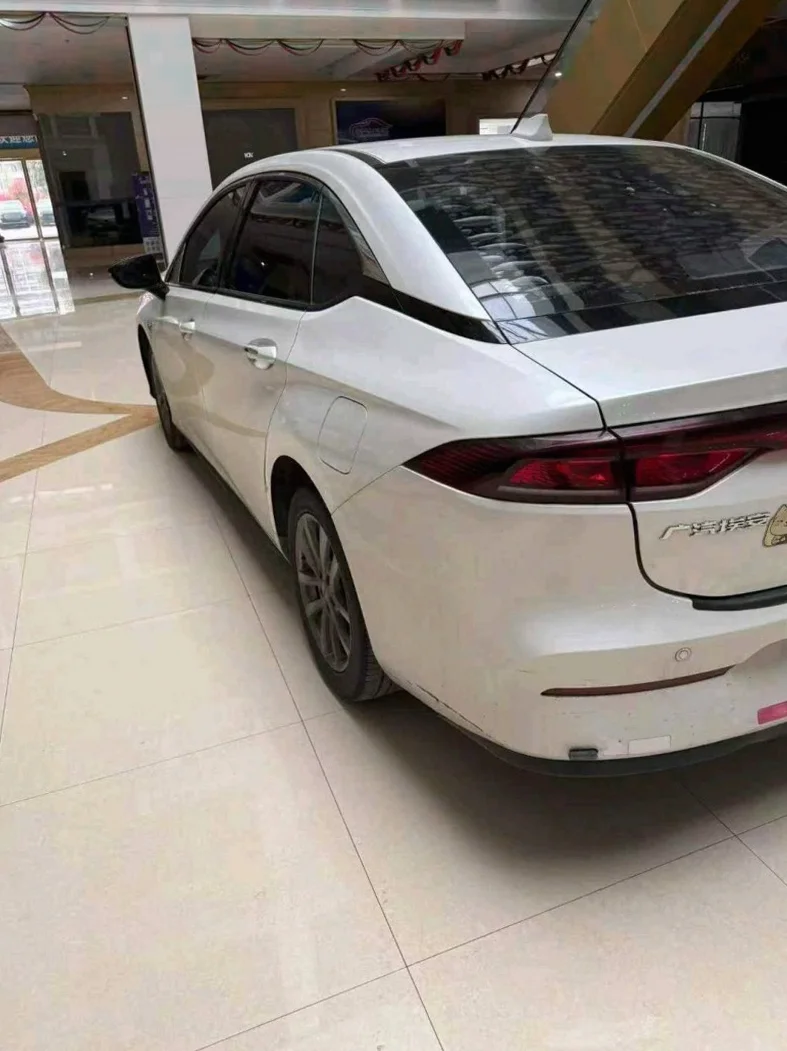 传祺埃安S 内饰前排