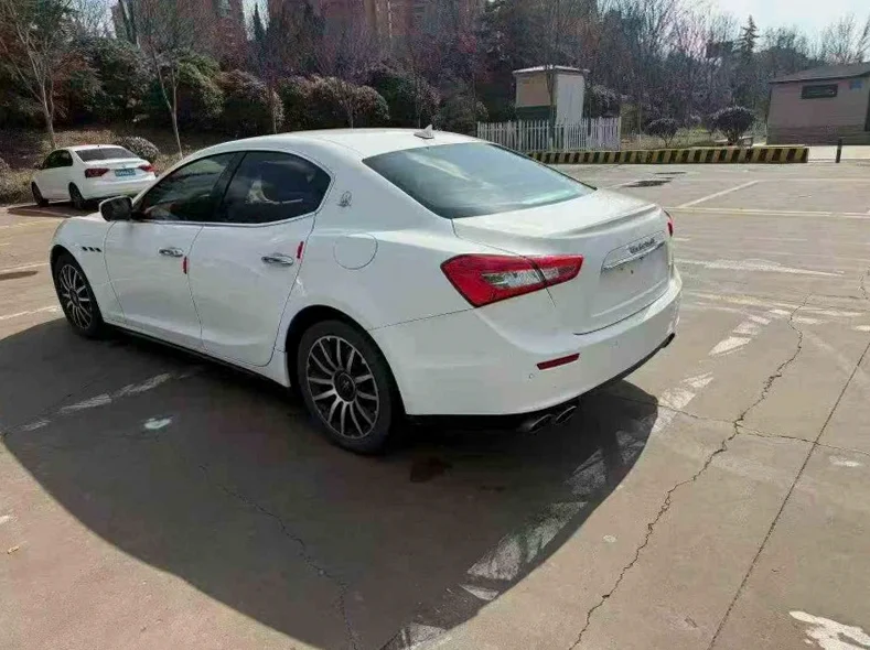 玛莎拉蒂Ghibli 内饰后排